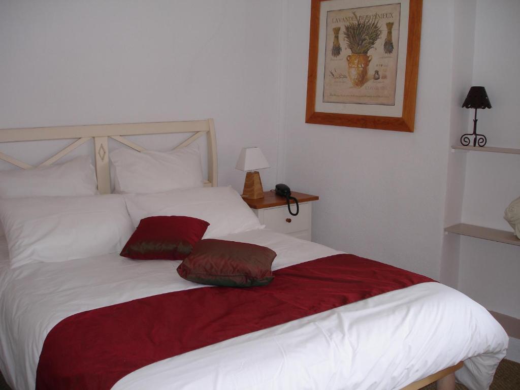 Logis Auberge Cote Jardin Hotel Lezignan-Corbieres Room photo
