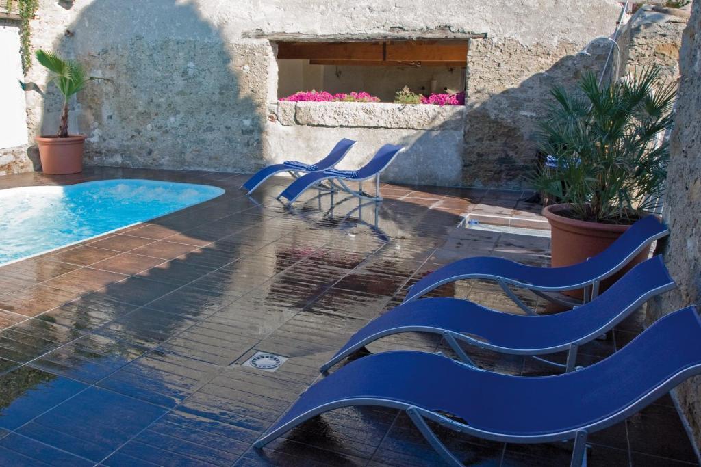 Logis Auberge Cote Jardin Hotel Lezignan-Corbieres Exterior photo